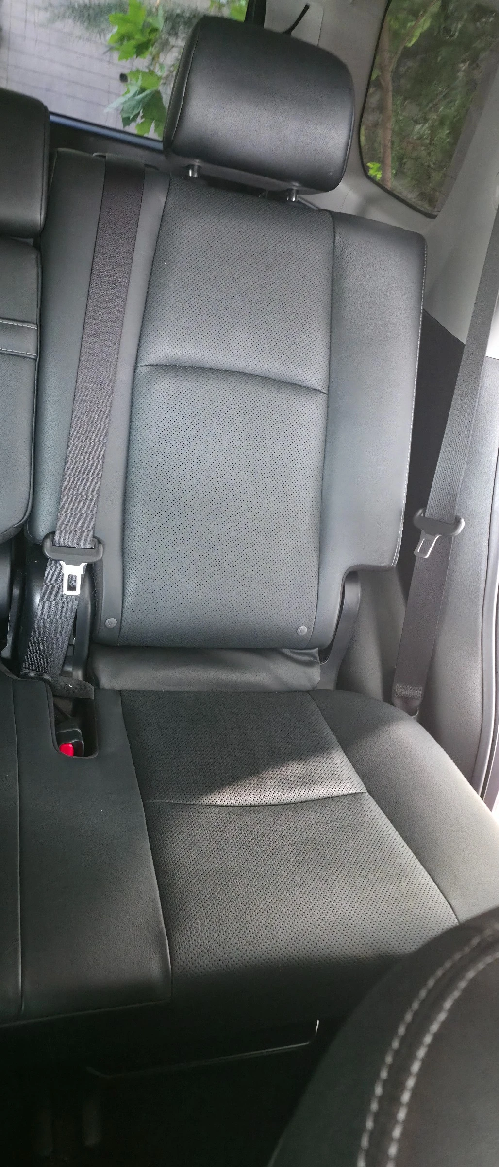 Toyota 4runner Nightshade Special Edition  Limited, снимка 12 - Автомобили и джипове - 56343933