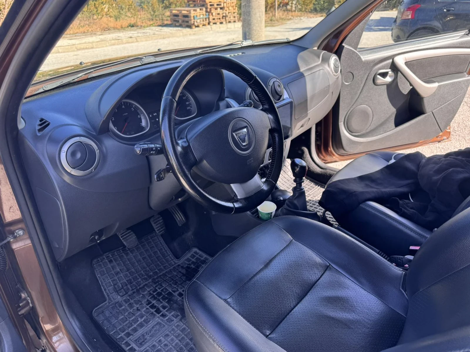 Dacia Duster Dci, снимка 13 - Автомобили и джипове - 56635409