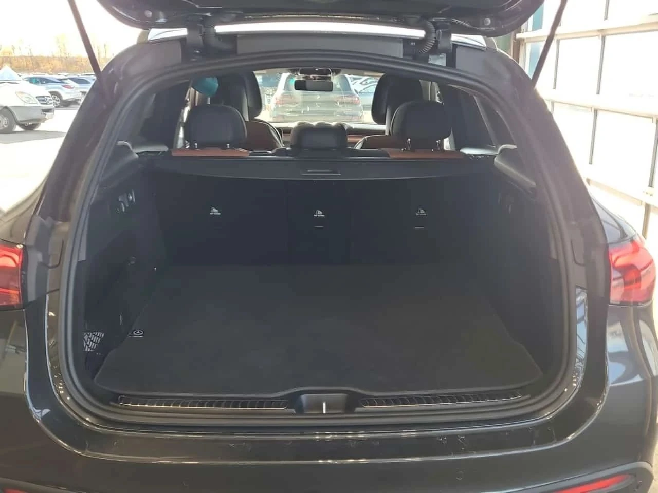 Mercedes-Benz GLC 300, снимка 14 - Автомобили и джипове - 56700048