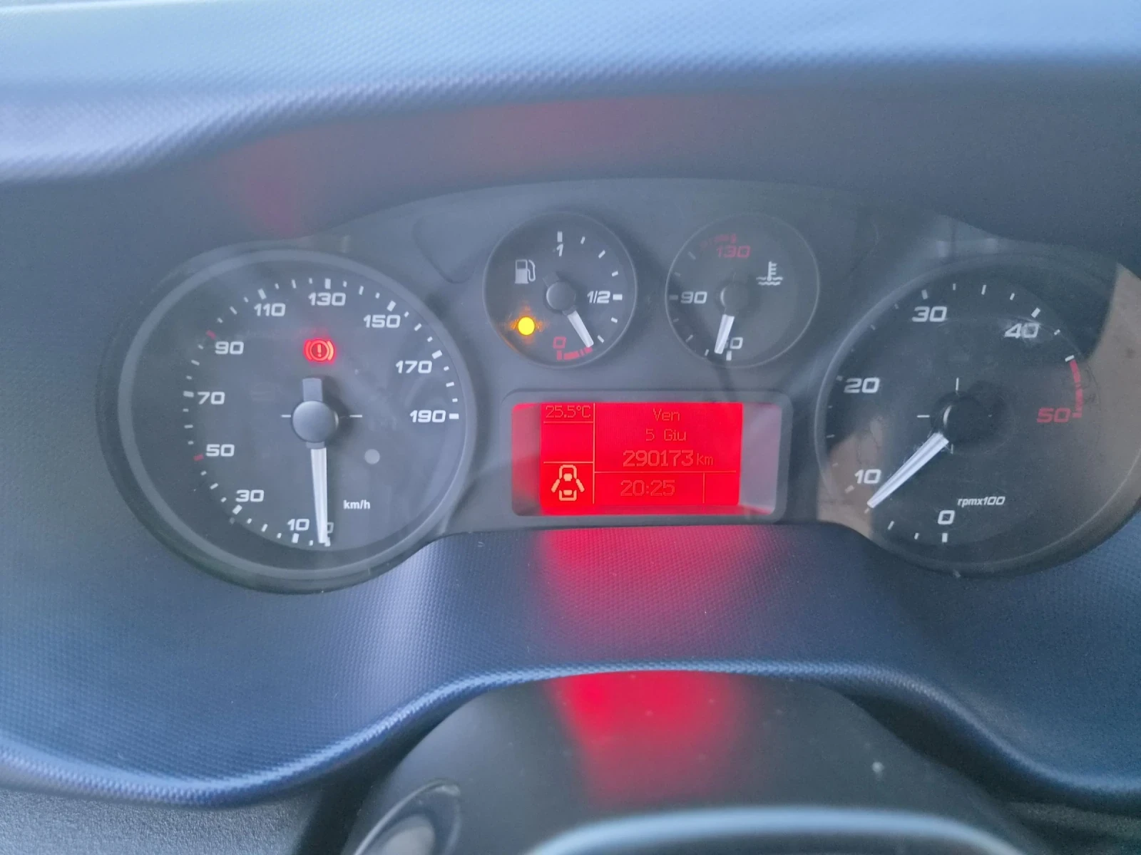 Iveco Daily 36s16 до минус -20 ИТАЛИЯ КАТО НОВ, снимка 14 - Бусове и автобуси - 54795100
