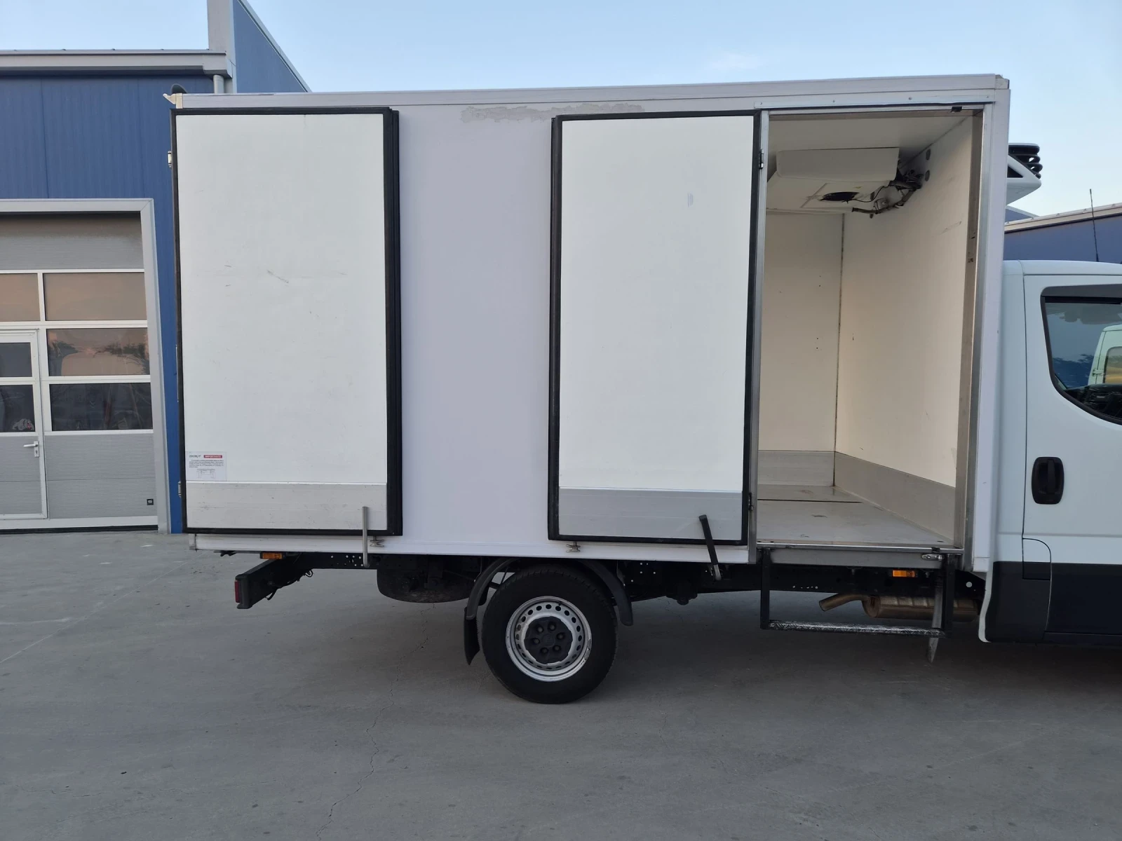 Iveco Daily 36s16 до минус -20 ИТАЛИЯ КАТО НОВ, снимка 5 - Бусове и автобуси - 54795100