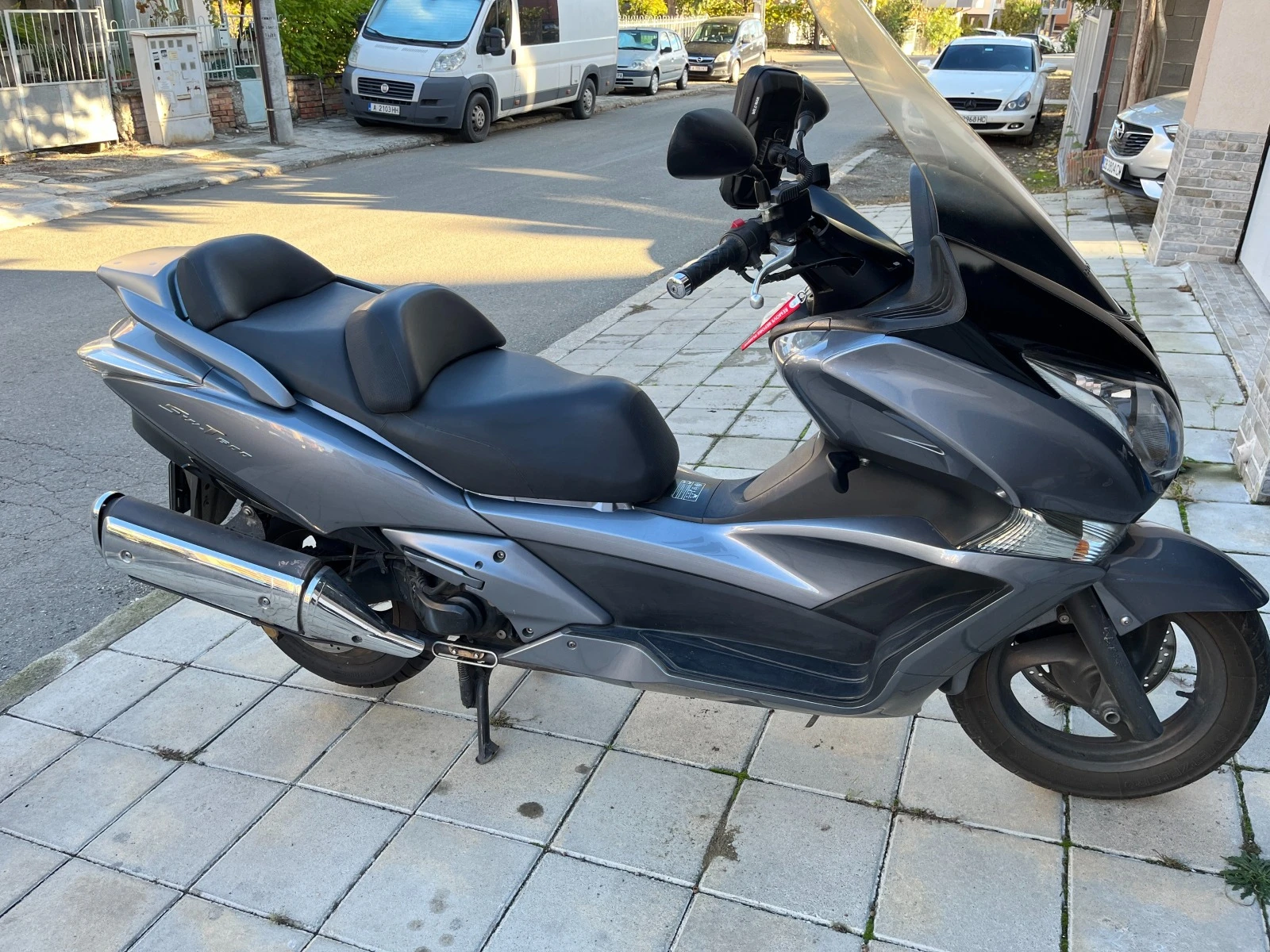 Honda Silver Wing T600 - изображение 3