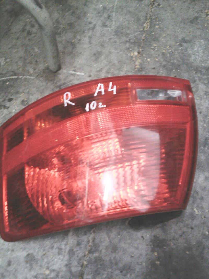 Светлини за Audi A4, снимка 1 - Части - 17907286