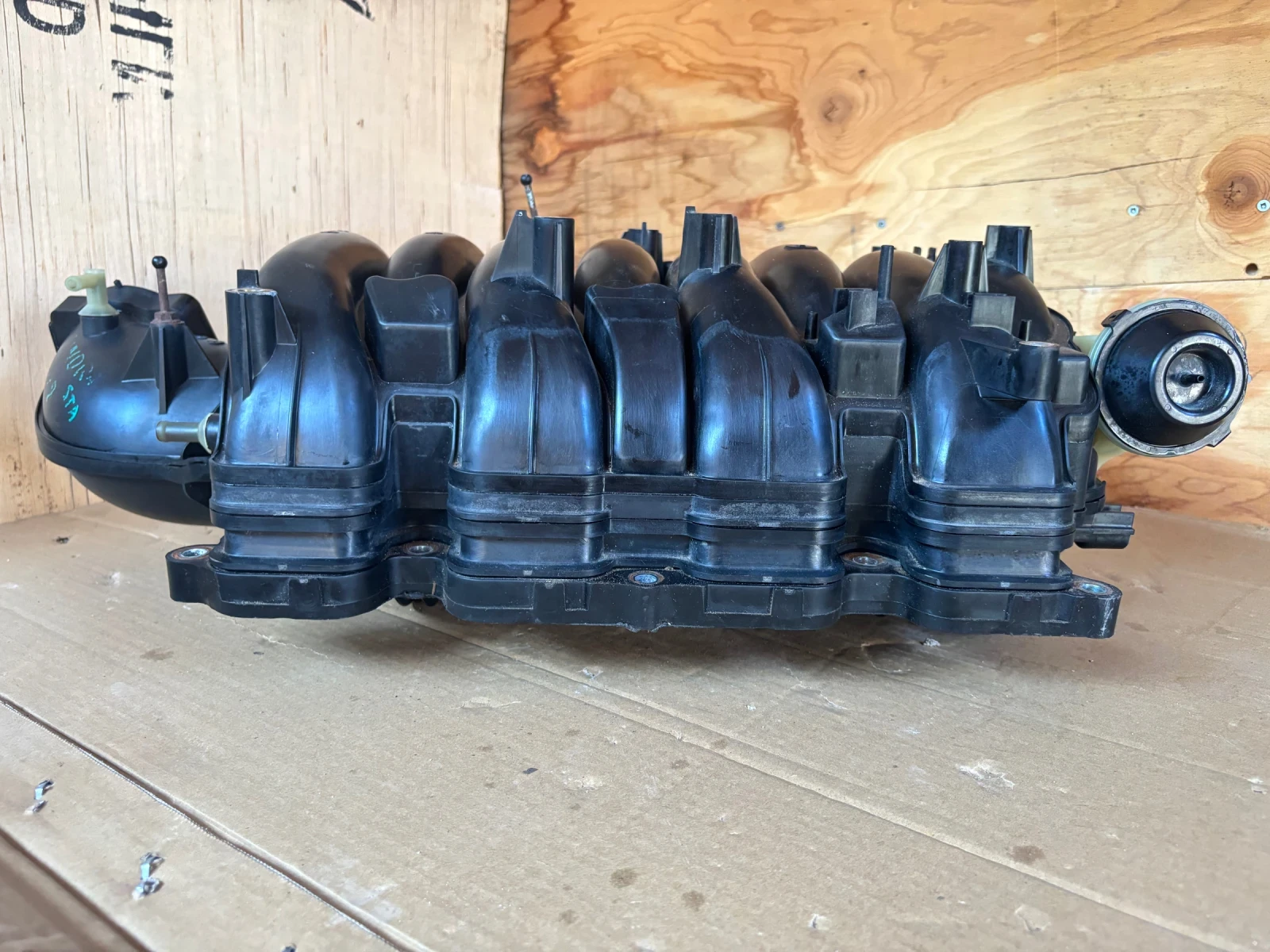 Всмукателен колектор - 5.7L Toyota Tundra 2008-2021 - Sequoia, Land Cruiser, LX570, снимка 4 - Части - 55600100