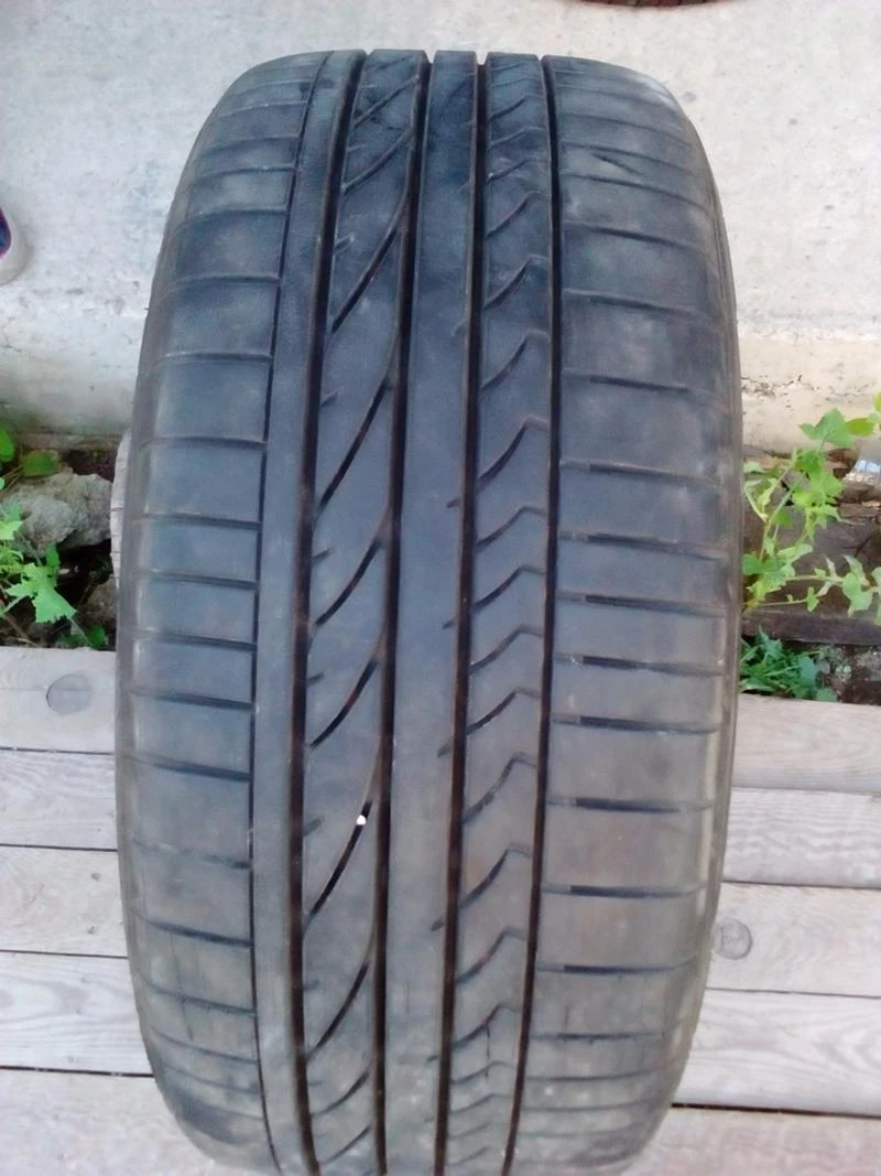 Гуми Летни 245/40R19, снимка 1 - Гуми и джанти - 18783627