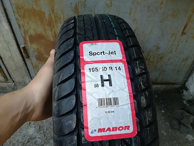 Гуми Летни 195/60R14, снимка 2 - Гуми и джанти - 21975611