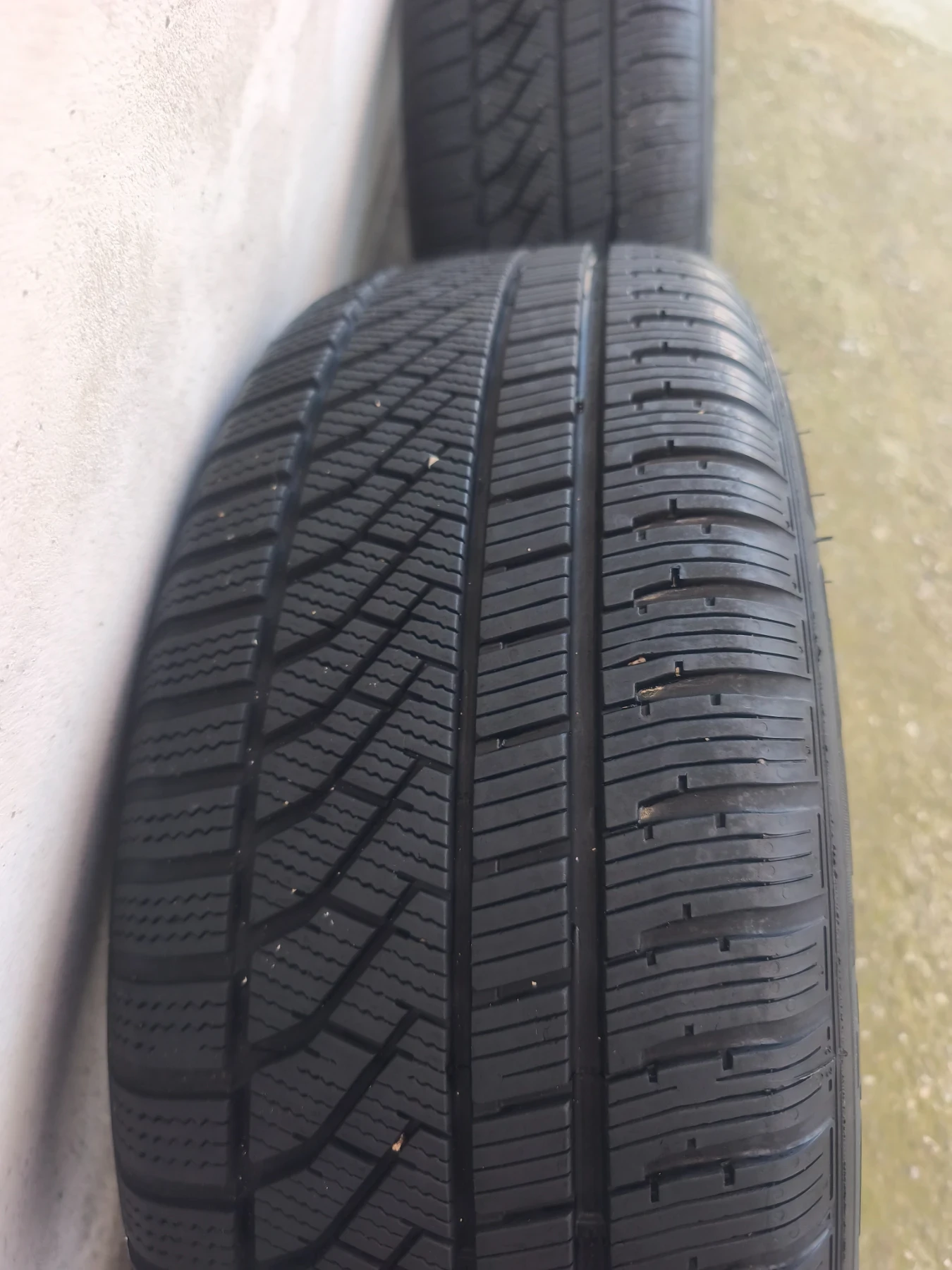 Гуми Зимни 225/55R17, снимка 5 - Гуми и джанти - 55236007