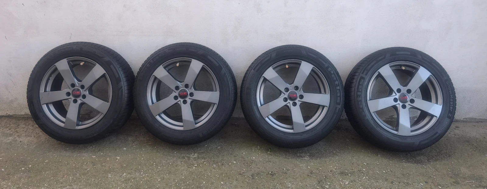 Гуми Зимни 225/55R17