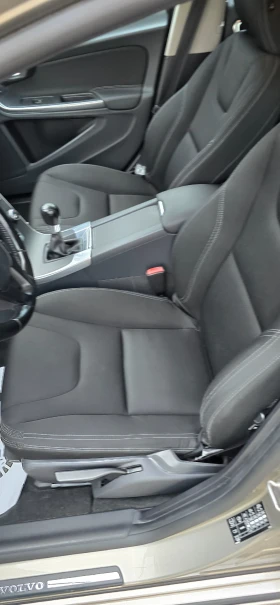 Volvo V60 1.6TD NAVI, снимка 12