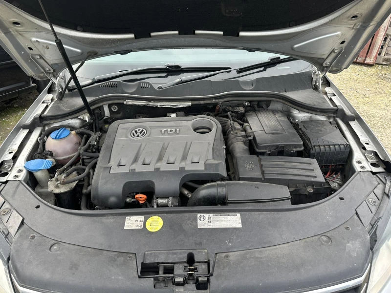 VW Passat, снимка 8 - Автомобили и джипове - 51091540