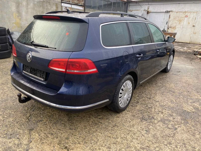 VW Passat, снимка 2 - Автомобили и джипове - 37617757