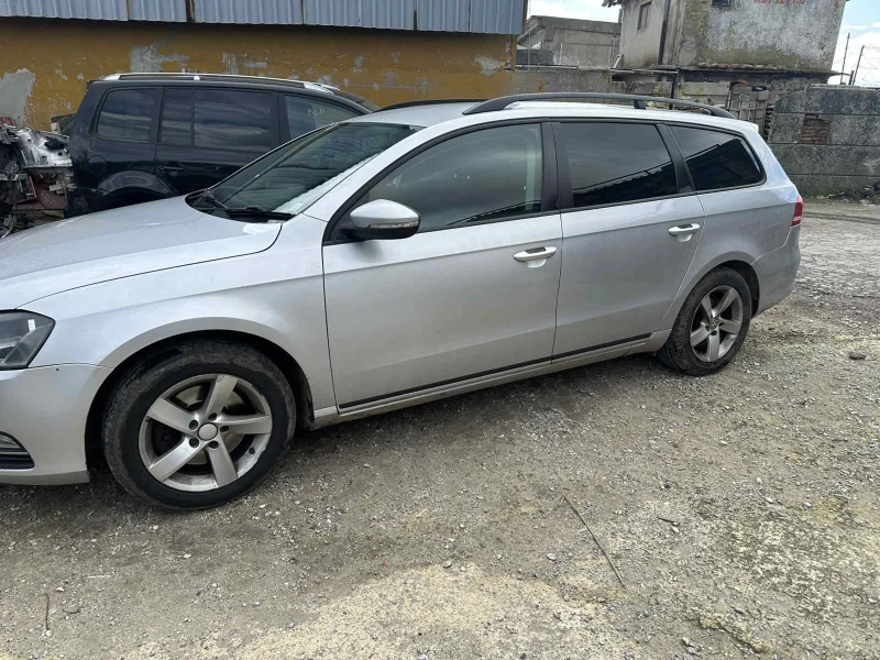 VW Passat, снимка 5 - Автомобили и джипове - 51091540