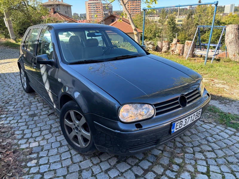 VW Golf, снимка 1 - Автомобили и джипове - 47590530