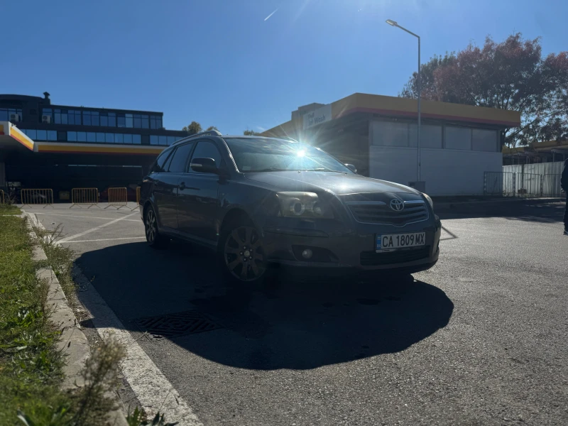 Toyota Avensis, снимка 13 - Автомобили и джипове - 47657650