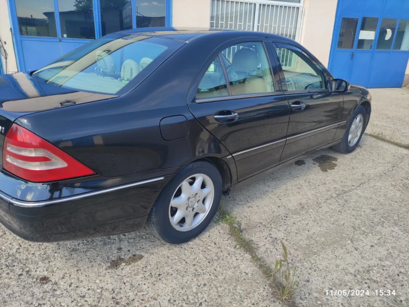 Mercedes-Benz C 200, снимка 5 - Автомобили и джипове - 48664992