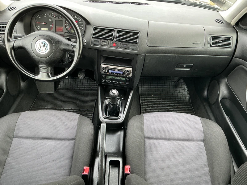 VW Golf 1.9 TDI, снимка 10 - Автомобили и джипове - 48799021