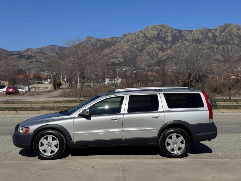 Volvo Xc70 2.4D5 AWD 185кс Cross Country* ПЕРФЕКТЕН, снимка 2 - Автомобили и джипове - 49530994