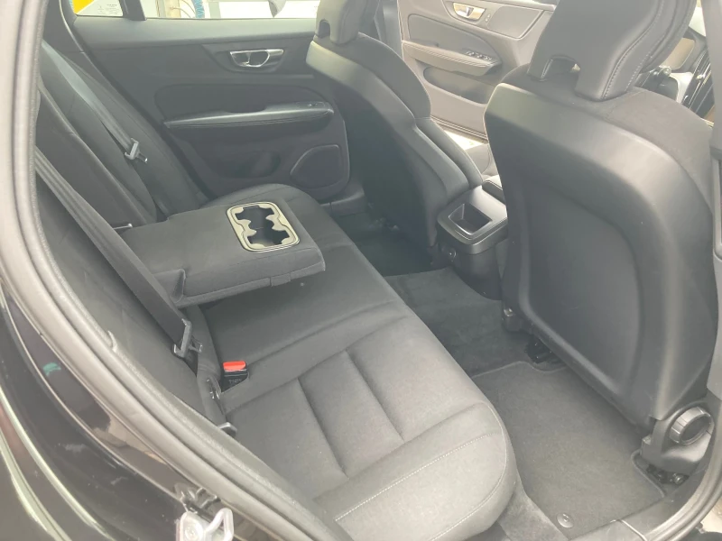 Volvo V60 2.0 AVTOMAT DIGITAL, снимка 11 - Автомобили и джипове - 52310798