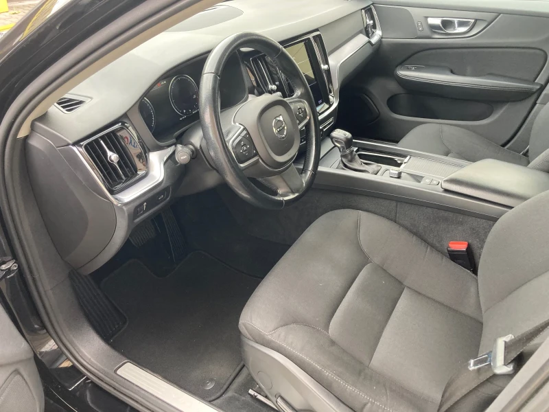 Volvo V60 2.0 AVTOMAT DIGITAL, снимка 9 - Автомобили и джипове - 52310798