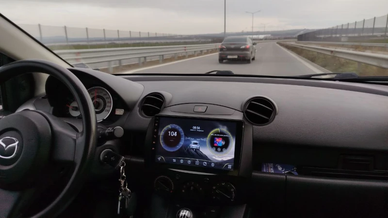 Mazda 2, снимка 5 - Автомобили и джипове - 53156760