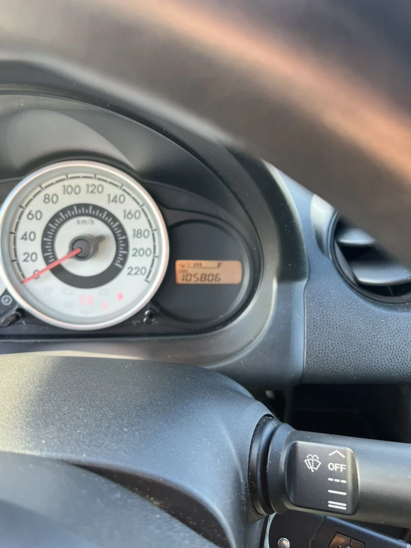 Mazda 2, снимка 13 - Автомобили и джипове - 52541736