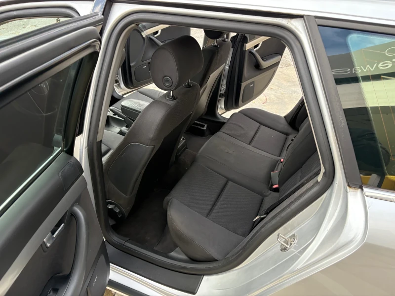 Audi A4 учебен, снимка 8 - Автомобили и джипове - 52654856