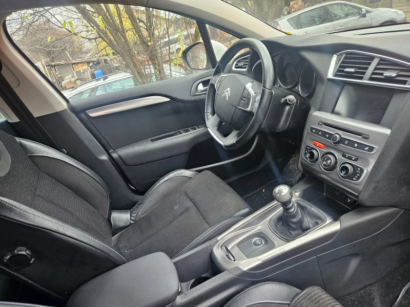 Citroen C4 1.2i, снимка 5 - Автомобили и джипове - 52692610