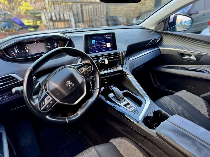 Peugeot 3008 1.2 Pure Tech, снимка 8 - Автомобили и джипове - 52841077