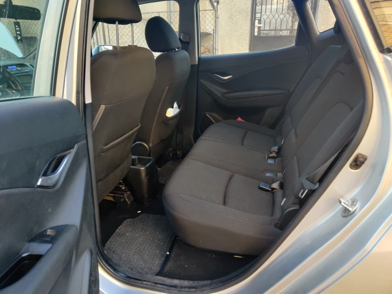 Hyundai Ix20 1.4 CRDi, снимка 13 - Автомобили и джипове - 52938634