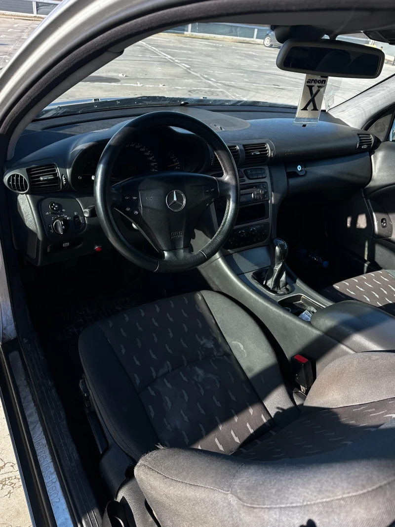 Mercedes-Benz C 220 143кс, снимка 8 - Автомобили и джипове - 53258689