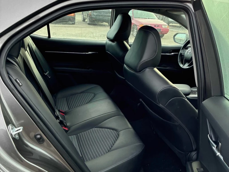 Toyota Camry * SE * CARFAX * ЦЕНА ДО БГ, снимка 11 - Автомобили и джипове - 53383734
