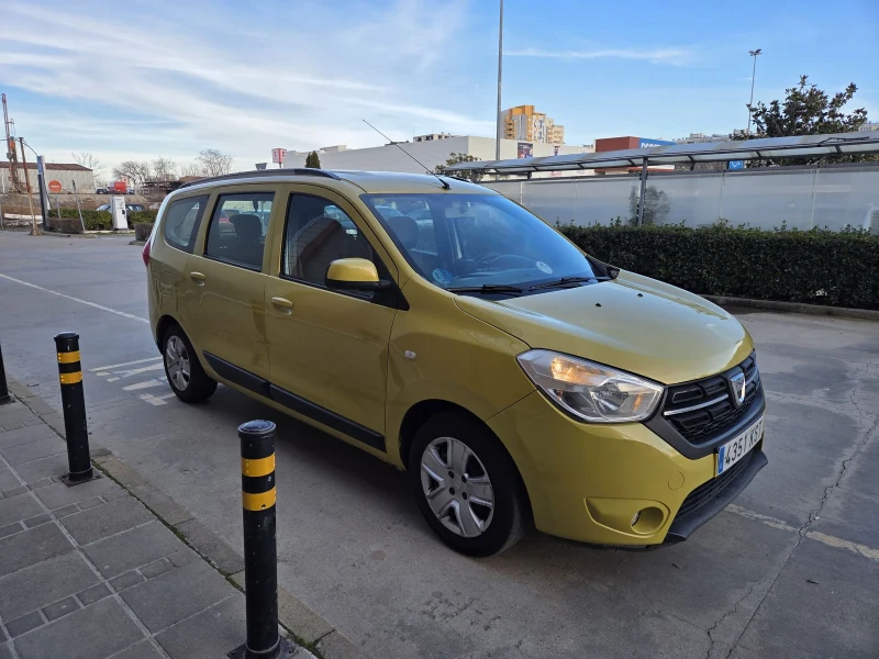 Dacia Lodgy 1.6 Фабрична Газ (2019), снимка 15 - Автомобили и джипове - 53526013