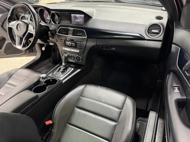 Mercedes-Benz C 350 Coupe 4MATIC* АвтоКредит* (Цена до БГ) , снимка 17 - Автомобили и джипове - 53587398