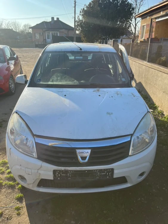 Dacia Sandero 1.4i, снимка 3 - Автомобили и джипове - 49471248