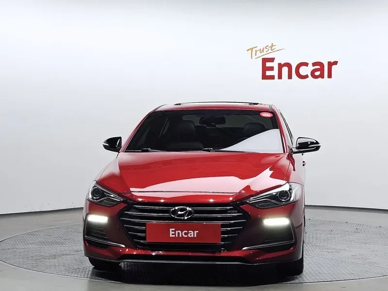 Hyundai Elantra, снимка 3 - Автомобили и джипове - 55391343
