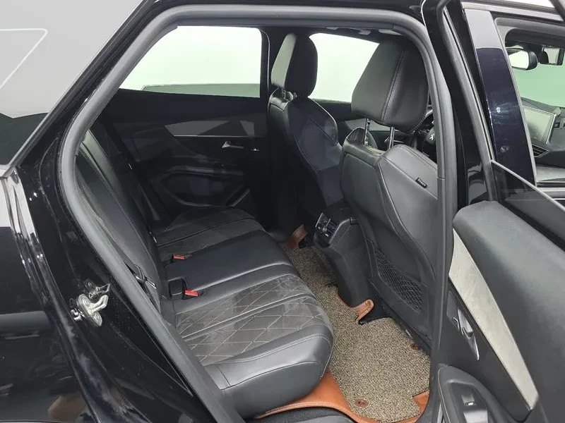 Peugeot 3008 2.0 Bluehdi Gt, снимка 12 - Автомобили и джипове - 55830858