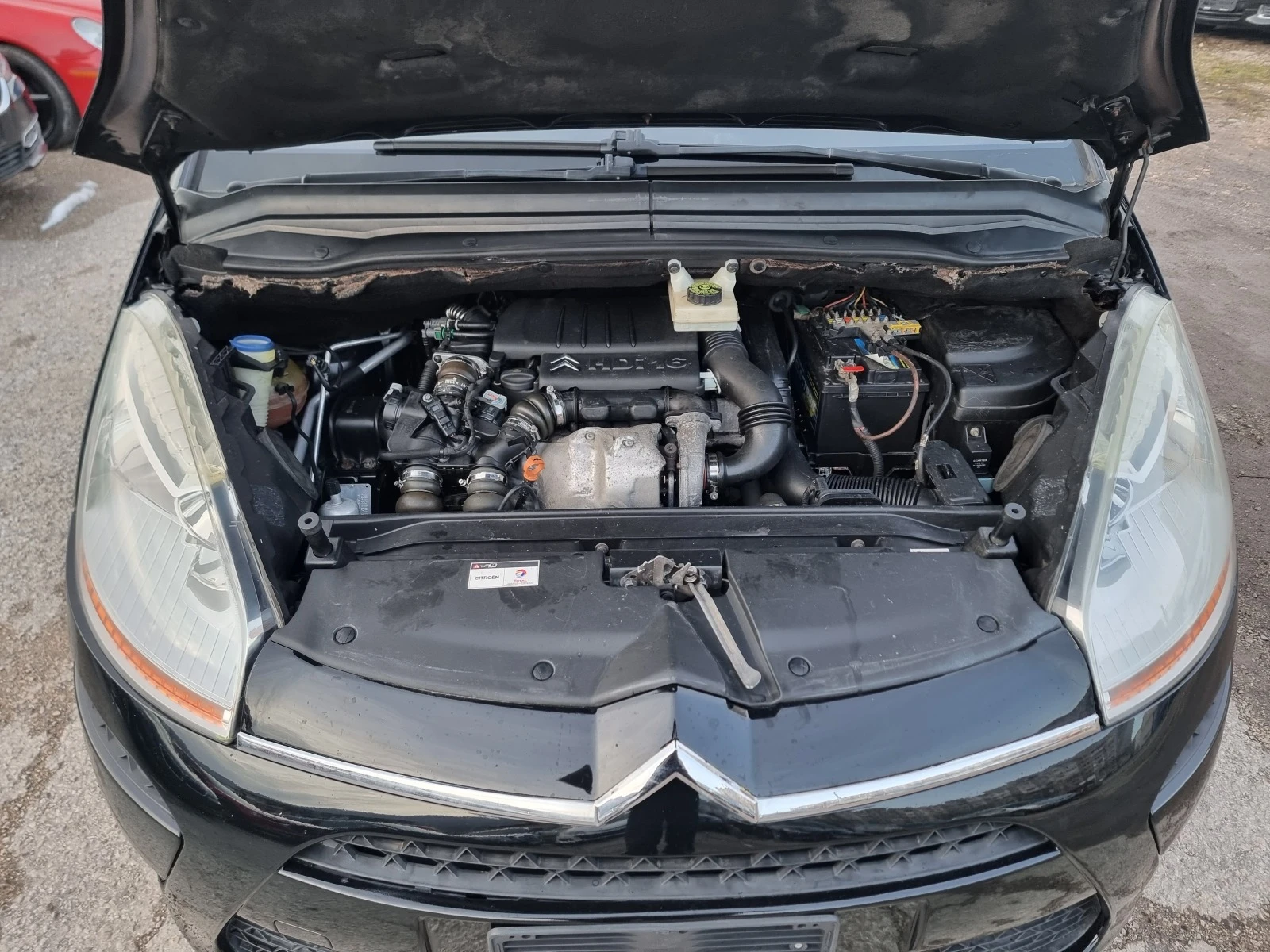 Citroen C4 Picasso 1.6HDI  | Mobile.bg — изображение 17