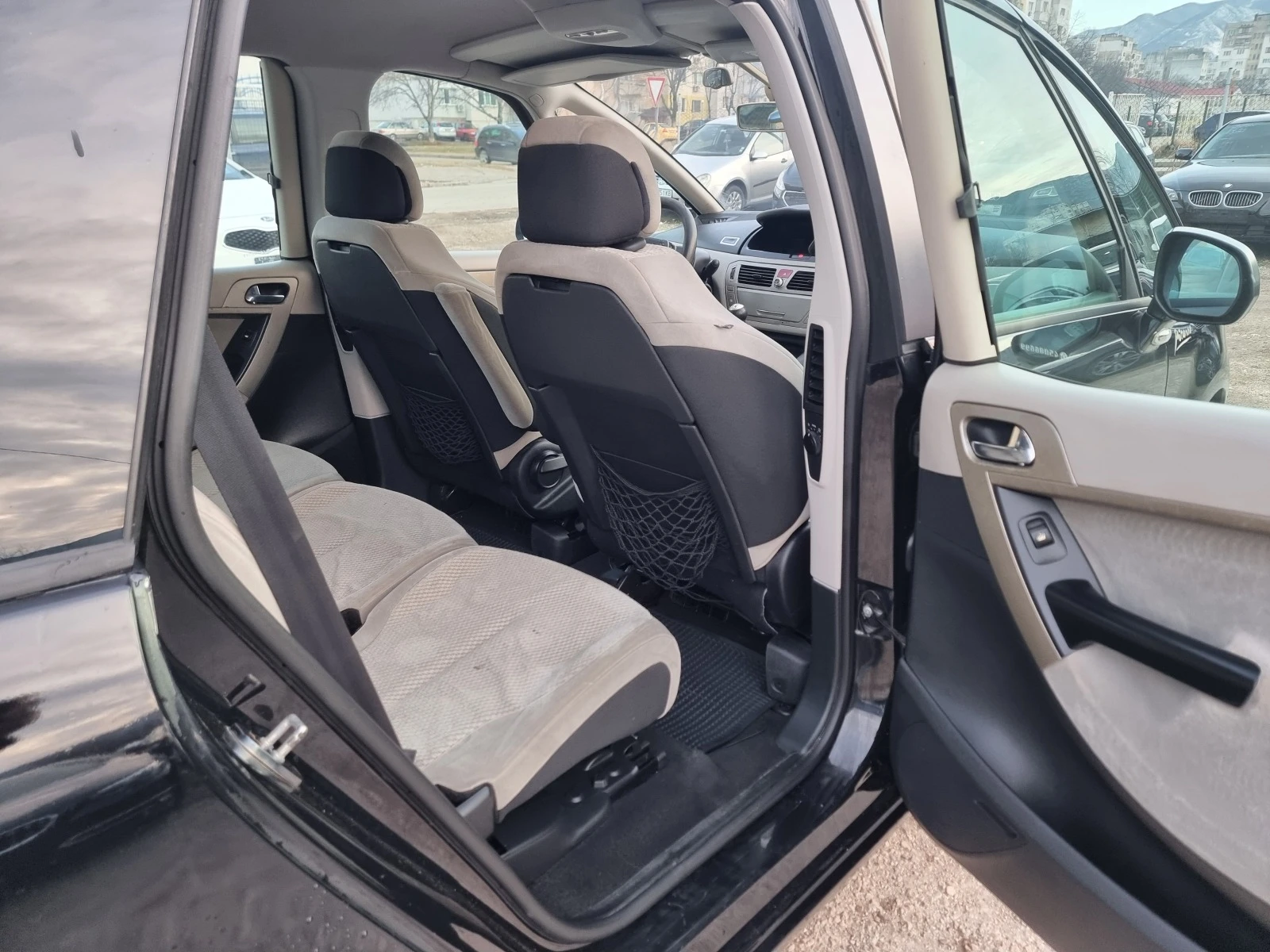 Citroen C4 Picasso 1.6HDI  | Mobile.bg — изображение 14