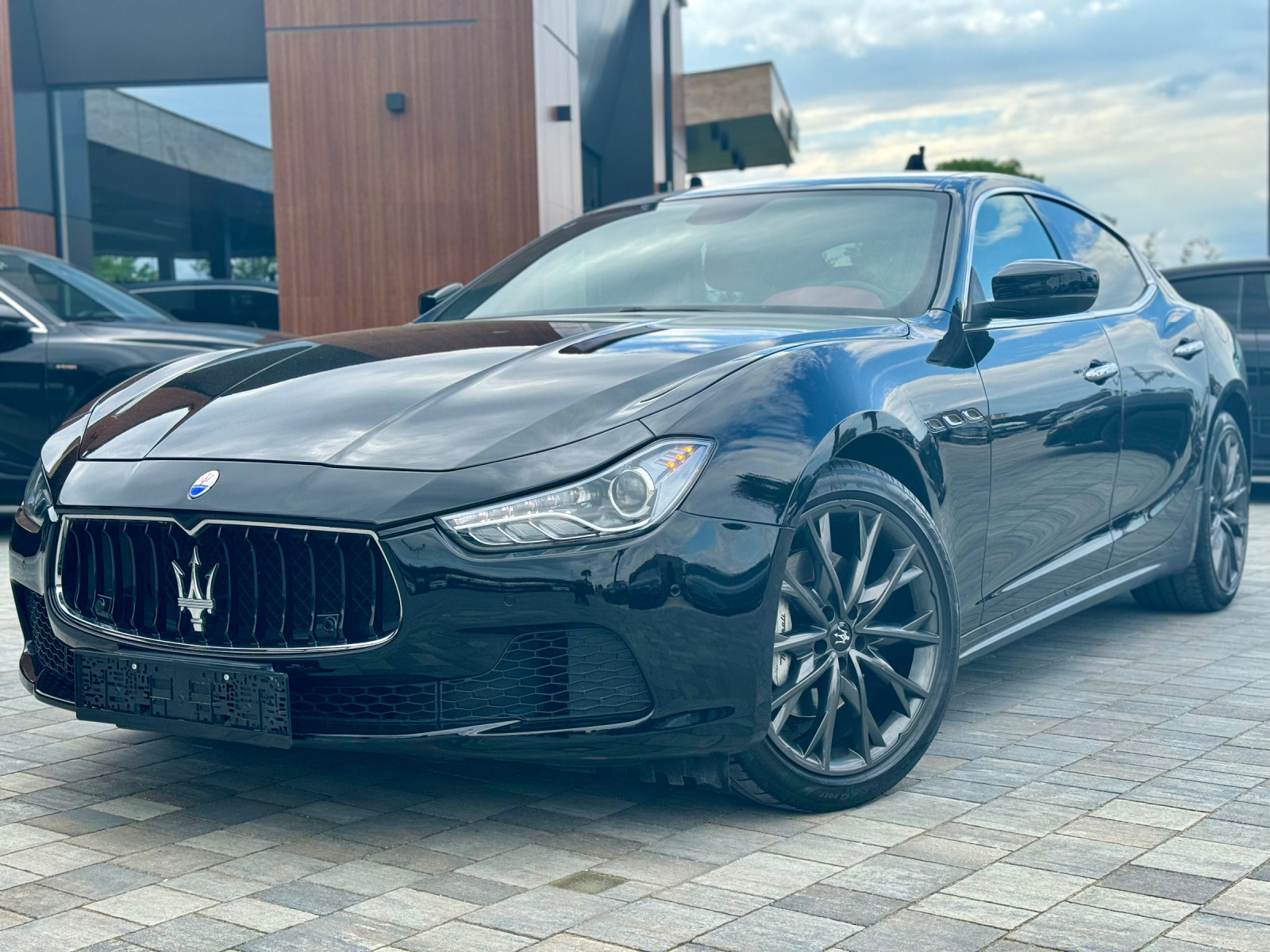 Maserati Ghibli 3, 0i 430 ps Топ Лизинг - изображение 1