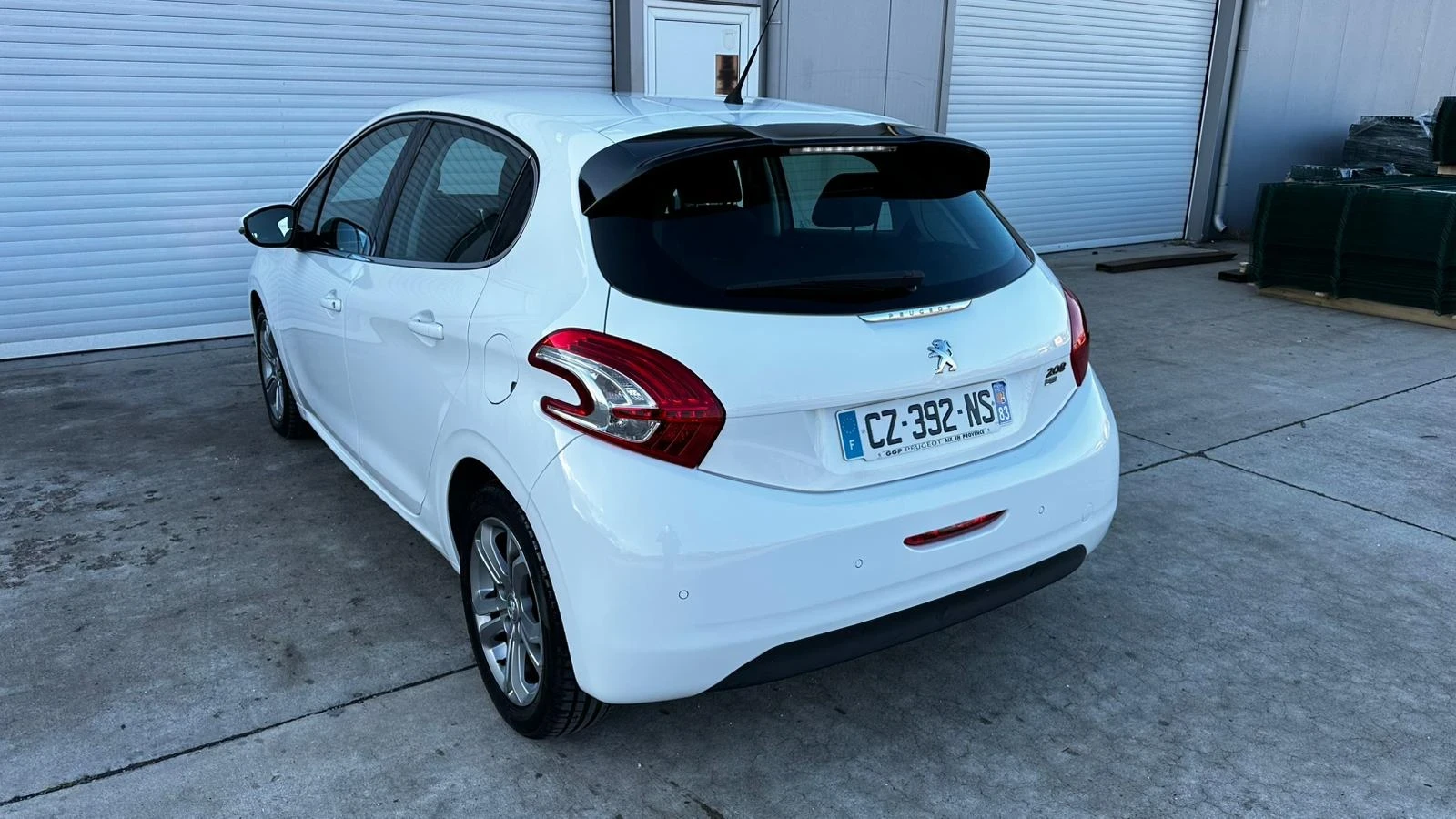 Peugeot 208 1.6 e-HDI NAVI - изображение 3