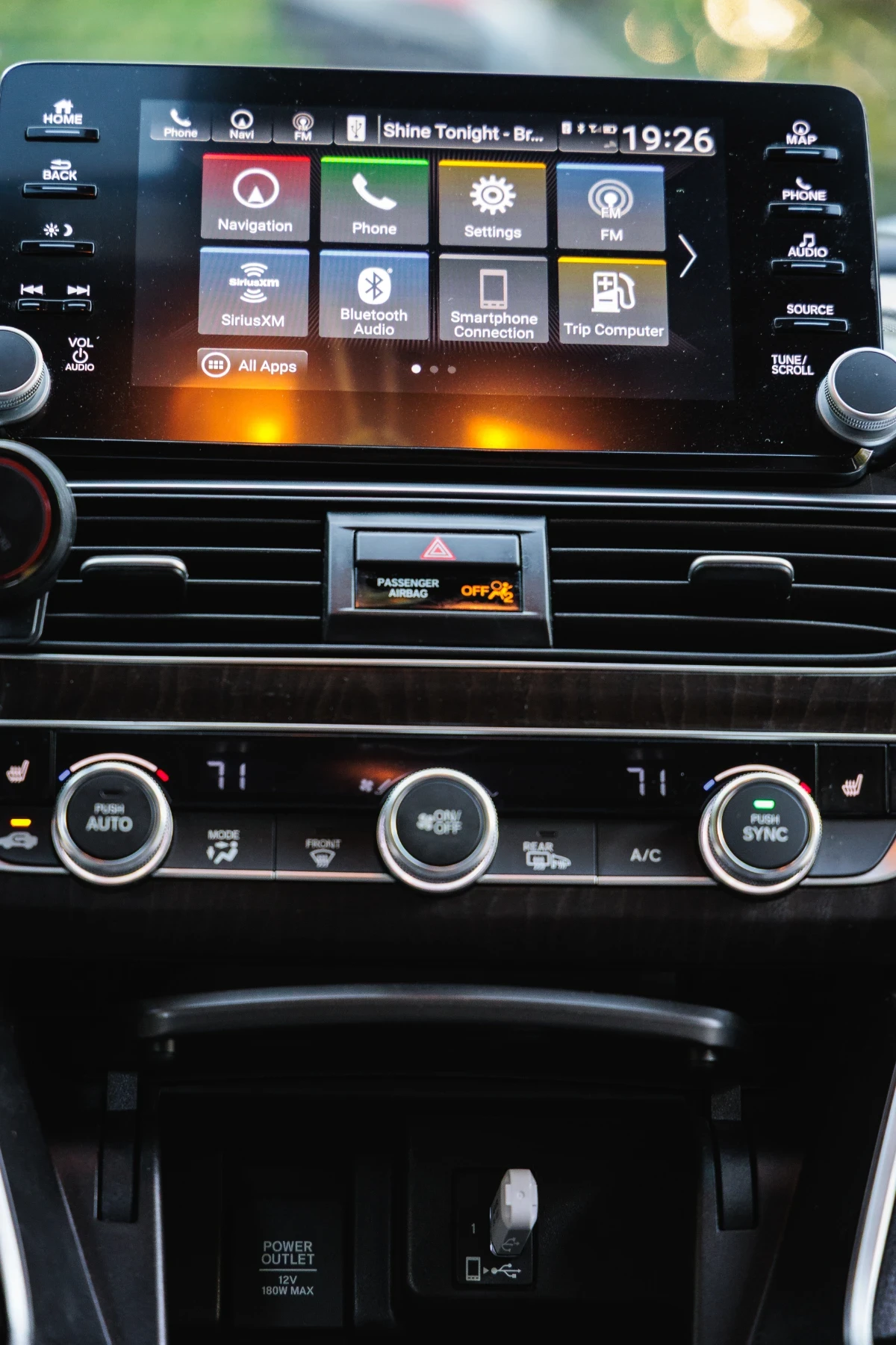 Honda Accord Touring 2.0t - изображение 10