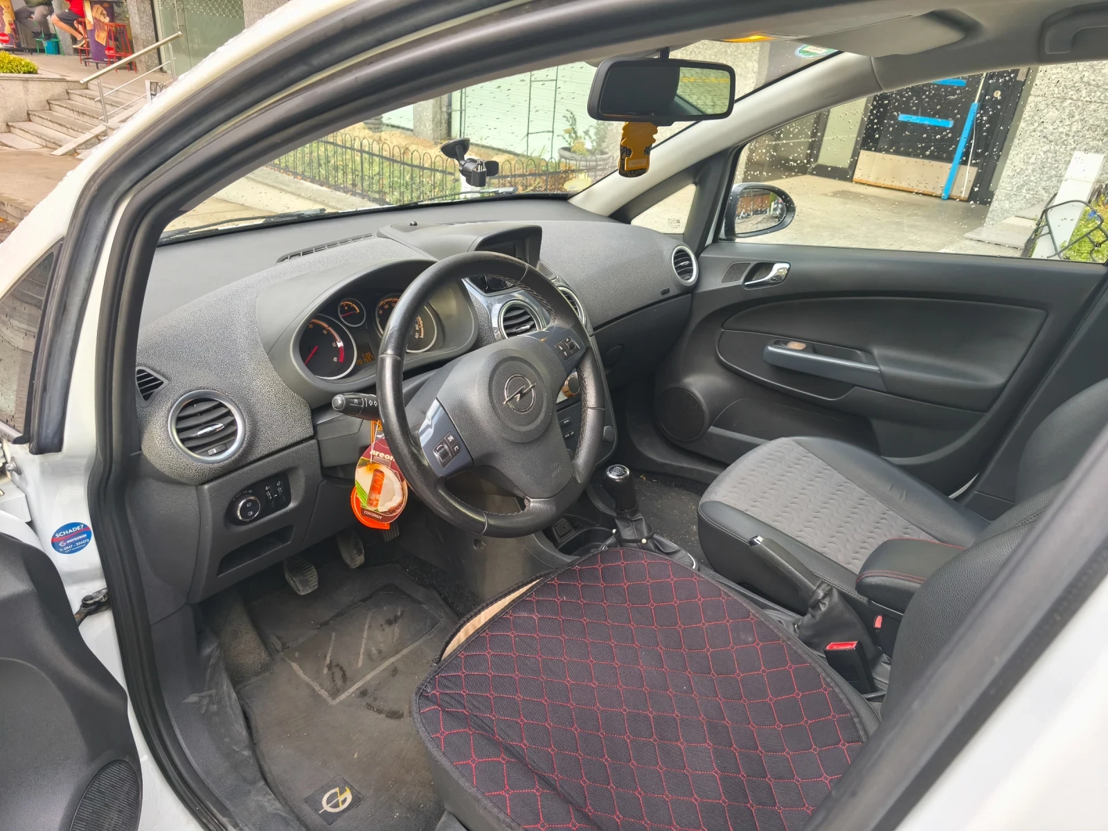 Opel Corsa Комби - изображение 4