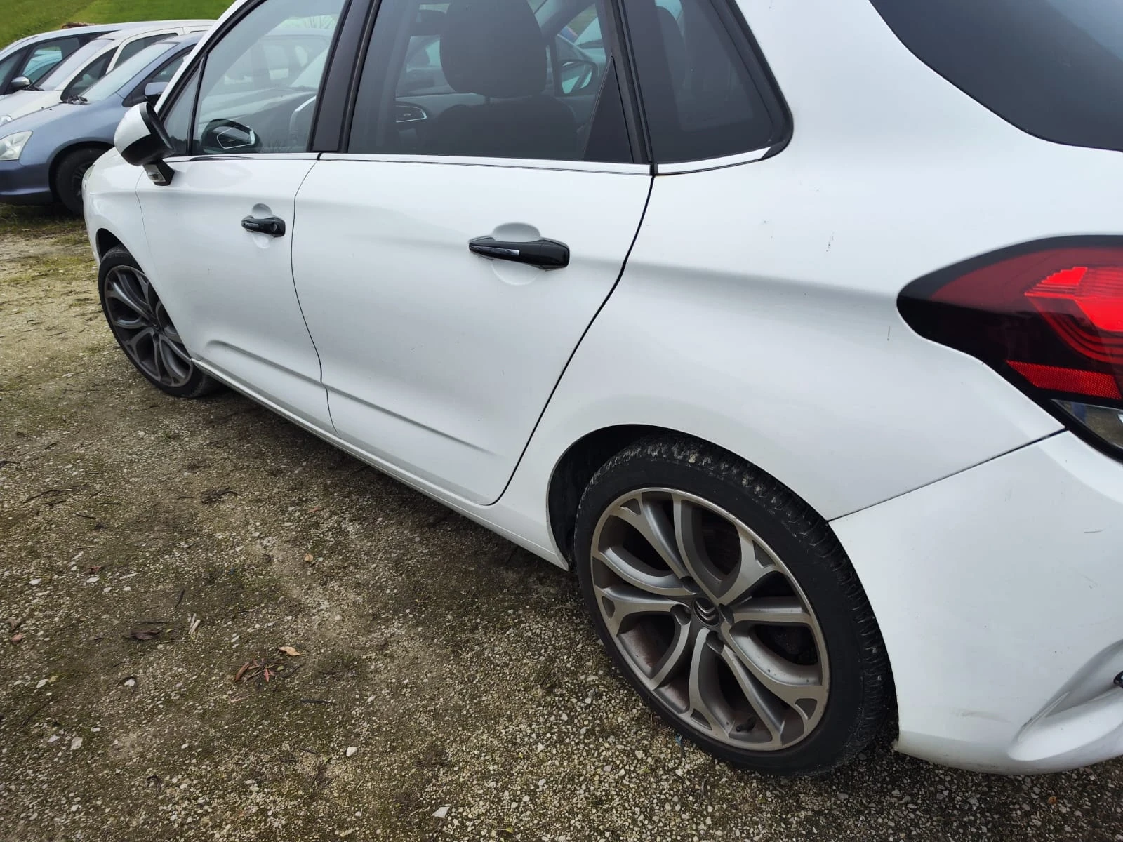 Citroen C4 1.2i | Mobile.bg   13