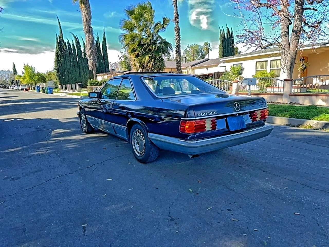 Mercedes-Benz 560  - изображение 3