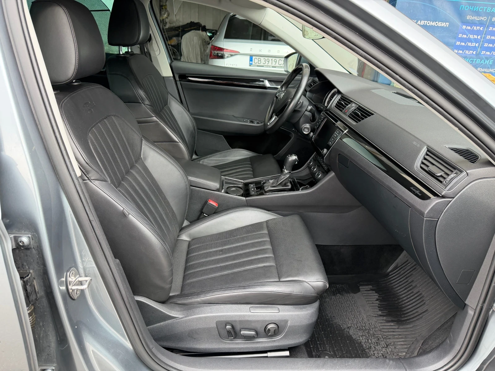 Skoda Superb L&K/2.0TSI/280к.с./4х4/Автомат - изображение 7