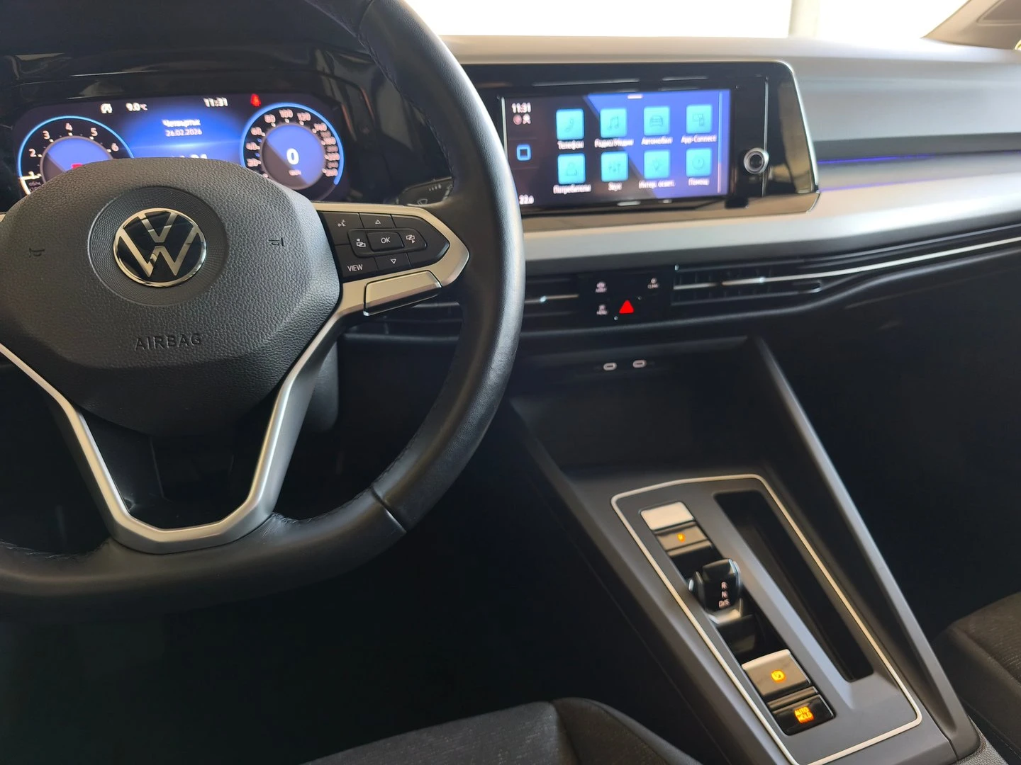 VW Golf Variant 8 Life 1.5 eTSI OPF DSG - изображение 5