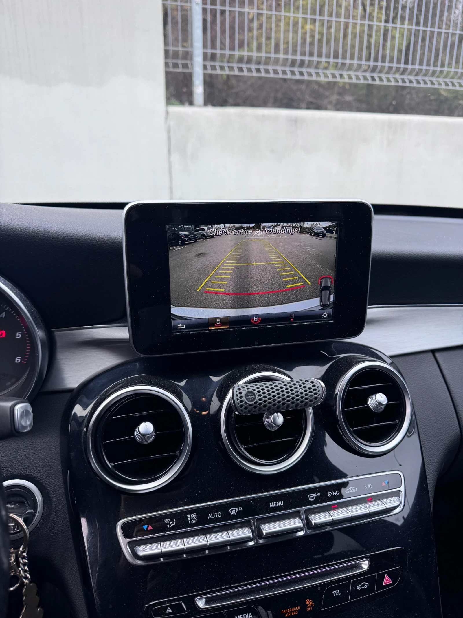 Mercedes-Benz C 220, снимка 9 - Автомобили и джипове - 53766180