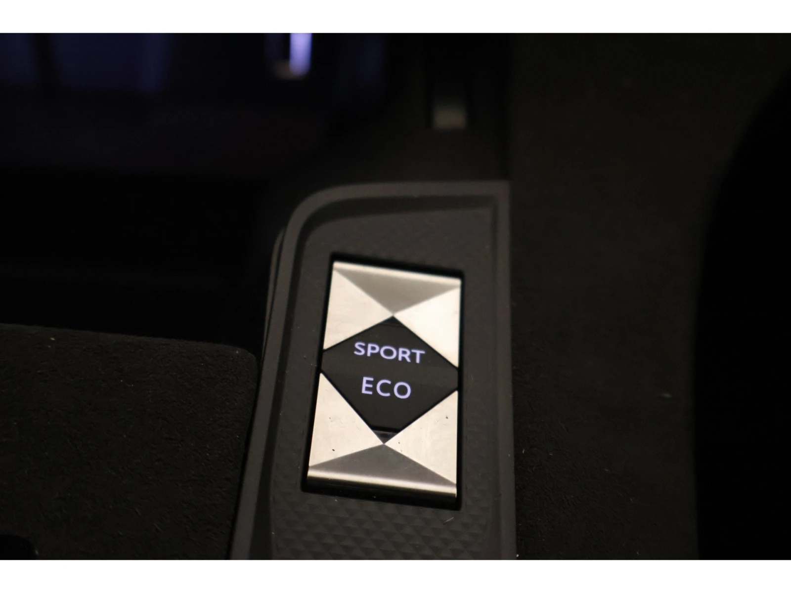 DS DS 7 Performance Line , снимка 13 - Автомобили и джипове - 53962295