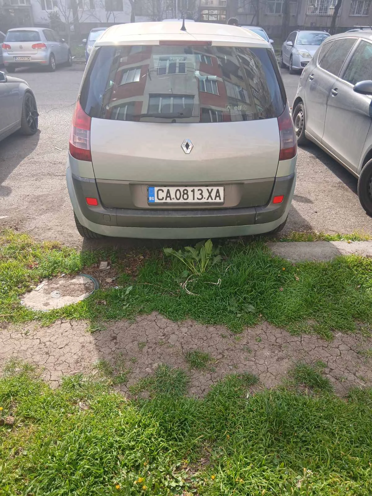 Renault Scenic 1.9 dci, снимка 6 - Автомобили и джипове - 54028320