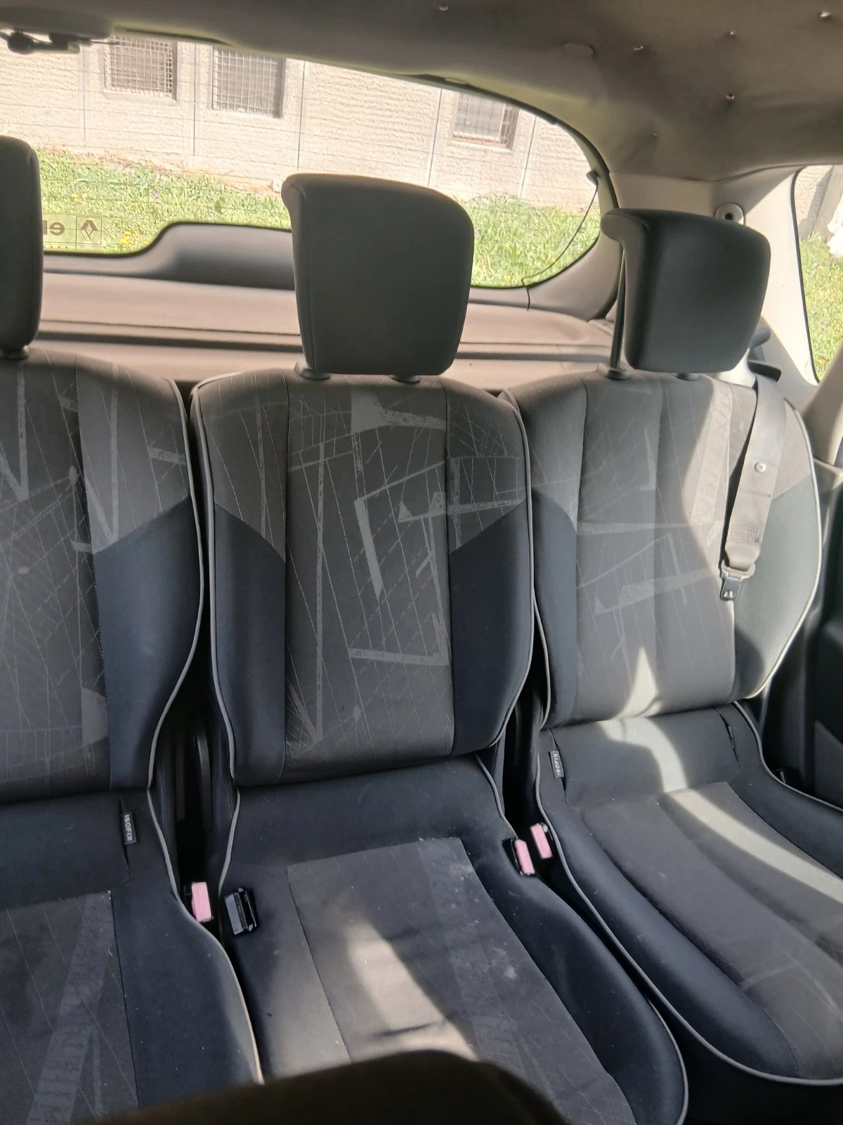 Renault Scenic 1.9 dci, снимка 2 - Автомобили и джипове - 54028320